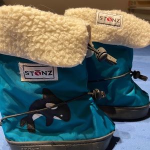Stonz Winter Booties Toddler size large